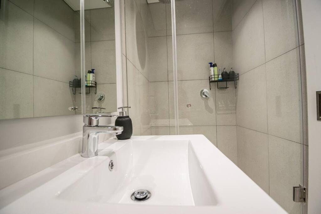 Apartment Beautiful Gem At Ellipse