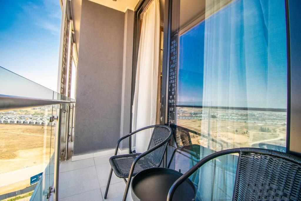 Beautiful Gem At Ellipse Apartment *