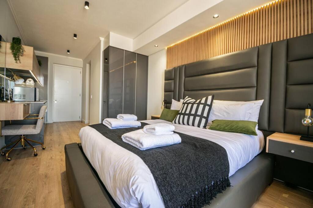 Beautiful Gem At Ellipse Apartment Midrand